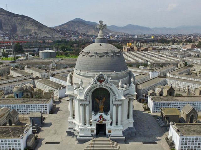 Cemitério Presbítero Maestro em Lima