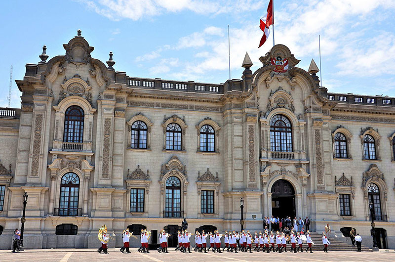 Cerimônia no Palácio do Governo em Lima 