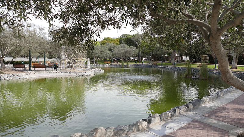 Lago do Parque el Olivar em Lima