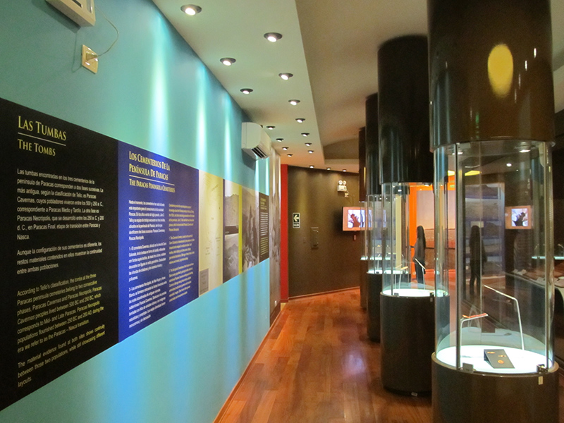 Sala de Exposição no Museu Nacional de Arqueologia em Lima