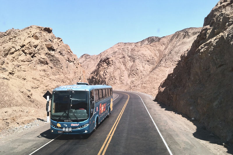 Como é viajar de ônibus no Peru